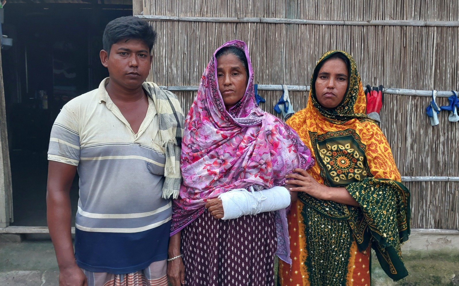 জমির আইল কাটায় বিধবাকে মারধর, পুলিশের বিরুদ্ধে মামলা না নেওয়ার অভিযোগ